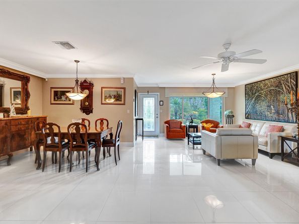 4221 NE 16th Ave, Oakland Park FL 33334