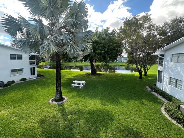 528 Tilford X 528, Deerfield Beach FL 33442