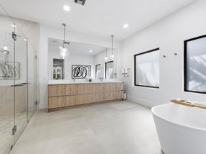 2557 Seminole Circle, West Palm Beach FL 33409