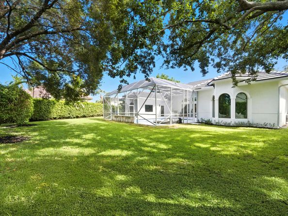 2557 Seminole Circle, West Palm Beach FL 33409