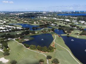 2557 Seminole Circle, West Palm Beach FL 33409