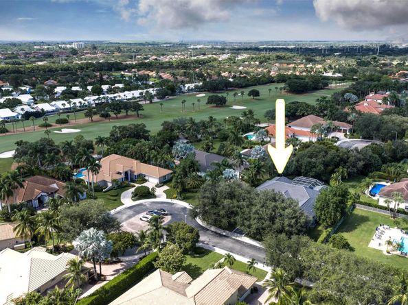 2557 Seminole Circle, West Palm Beach FL 33409