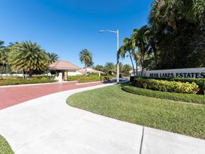 2557 Seminole Circle, West Palm Beach FL 33409