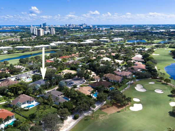 2557 Seminole Circle, West Palm Beach FL 33409