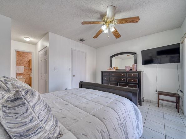 2612 W 54th Pl Unit 204, Hialeah FL 33016