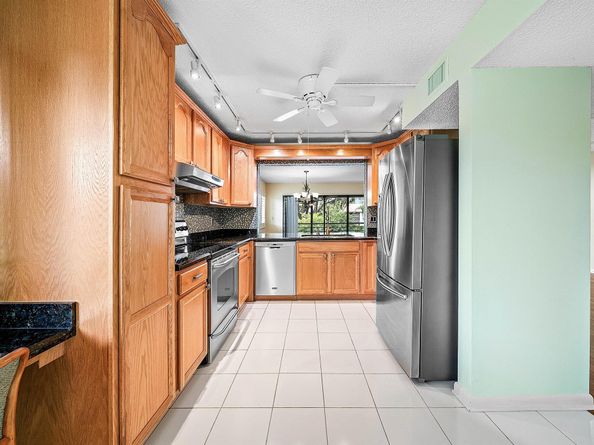 5750 Fairway Park Court 201, Boynton Beach FL 33437