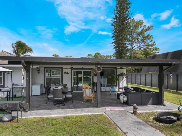 128 Barcelona Drive, Royal Palm Beach FL 33411
