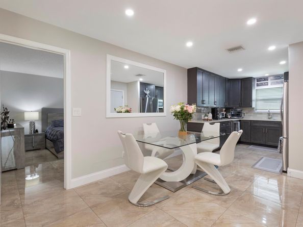 128 Barcelona Drive, Royal Palm Beach FL 33411
