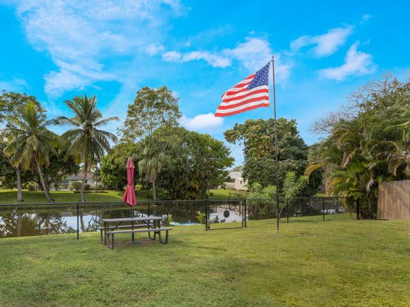 128 Barcelona Drive, Royal Palm Beach FL 33411