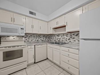 9905 Pineapple Tree Drive