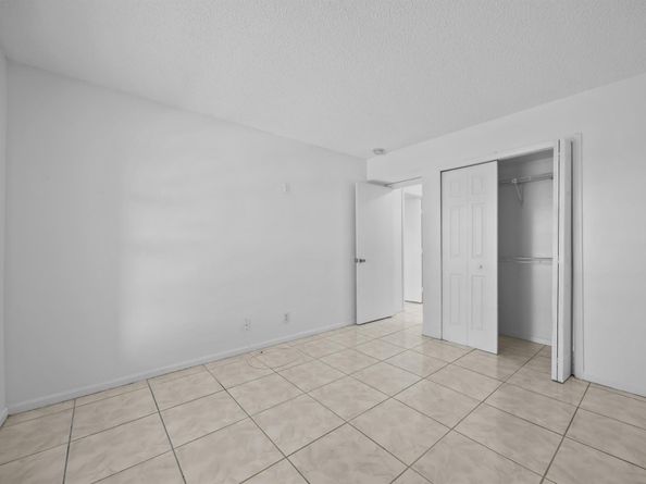 9905 Pineapple Tree Drive 210, Boynton Beach FL 33436