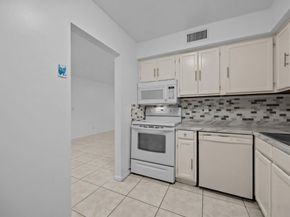 9905 Pineapple Tree Drive 210, Boynton Beach FL 33436