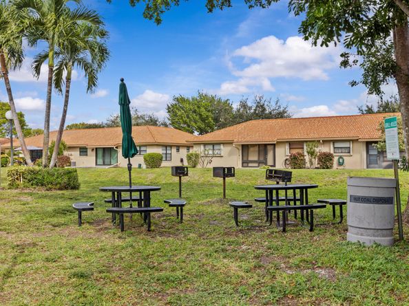 9905 Pineapple Tree Drive 210, Boynton Beach FL 33436