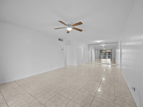 9905 Pineapple Tree Drive 210, Boynton Beach FL 33436