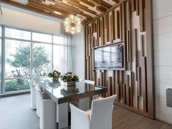 17111 Biscayne Boulevard 902, North Miami Beach FL 33160