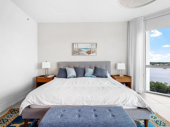 17111 Biscayne Boulevard 902, North Miami Beach FL 33160