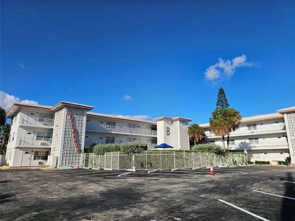 120 NE 20th Ave 2, Deerfield Beach FL 33441