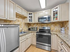 117 Lake Pine Circle C1, Greenacres FL 33463