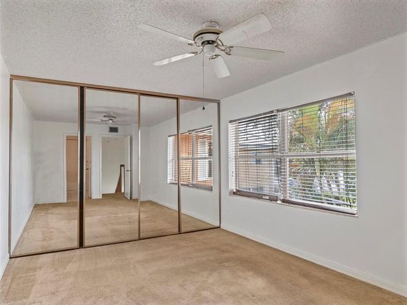 1923 Stratford Way, West Palm Beach FL 33409