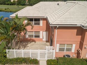 1923 Stratford Way, West Palm Beach FL 33409