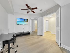 1033 NE 17th Way 602, Fort Lauderdale FL 33304