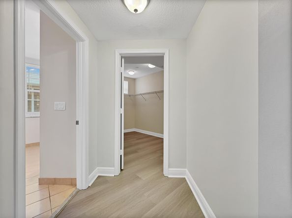 1033 NE 17th Way 602, Fort Lauderdale FL 33304