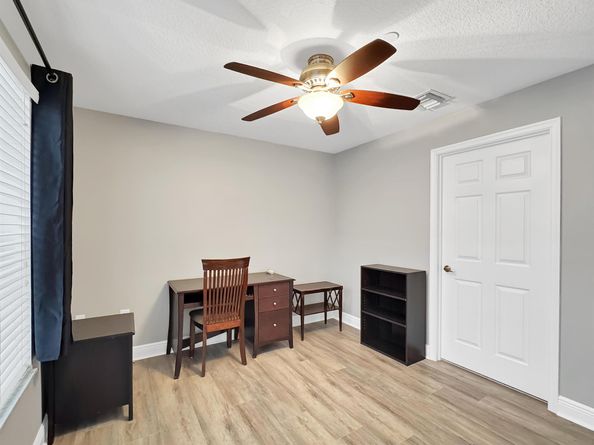 1033 NE 17th Way 602, Fort Lauderdale FL 33304