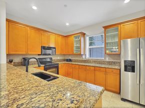 1033 NE 17th Way 602, Fort Lauderdale FL 33304