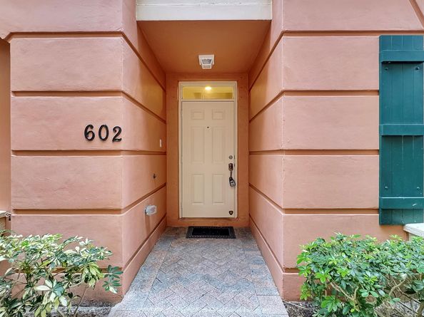 1033 NE 17th Way 602, Fort Lauderdale FL 33304