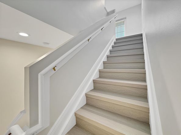 1033 NE 17th Way 602, Fort Lauderdale FL 33304