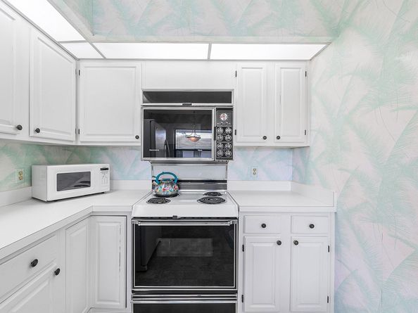 3858 Quail Ridge Drive Blue Heron, Boynton Beach FL 33436