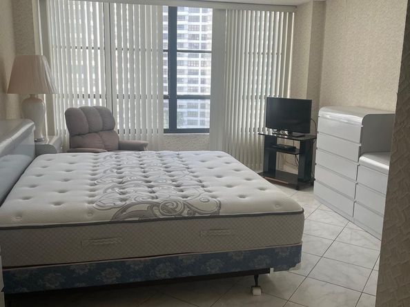 600 Three Islands Blvd 1015, Hallandale Beach FL 33009