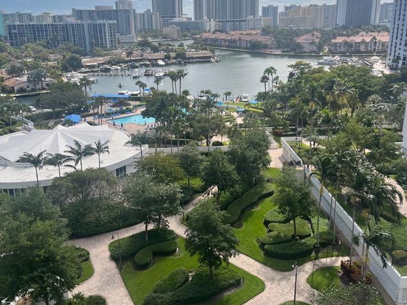 600 Three Islands Blvd 1015, Hallandale Beach FL 33009