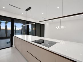 1527 NE 15th Ave, Fort Lauderdale FL 33304