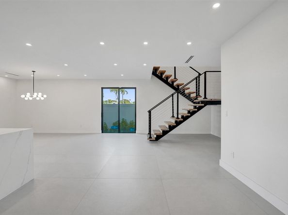 1527 NE 15th Ave, Fort Lauderdale FL 33304