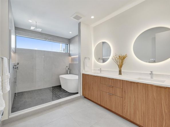 1527 NE 15th Ave, Fort Lauderdale FL 33304