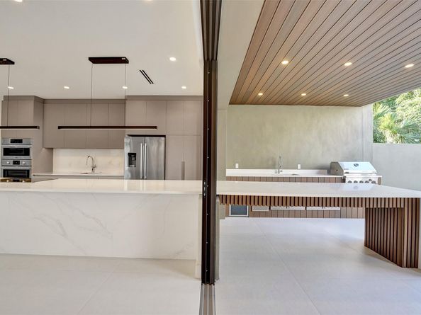 1527 NE 15th Ave, Fort Lauderdale FL 33304