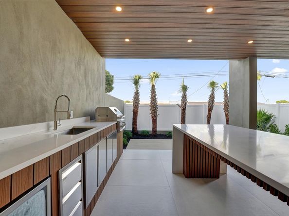 1527 NE 15th Ave, Fort Lauderdale FL 33304