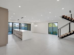 1527 NE 15th Ave, Fort Lauderdale FL 33304