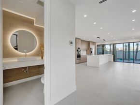 1527 NE 15th Ave, Fort Lauderdale FL 33304