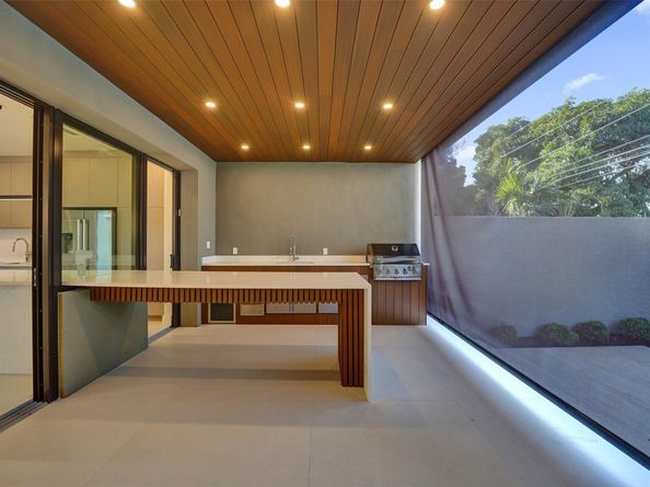 1527 NE 15th Ave, Fort Lauderdale FL 33304