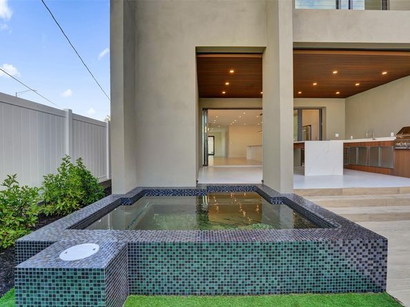 1527 NE 15th Ave, Fort Lauderdale FL 33304