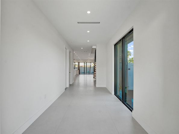 1527 NE 15th Ave, Fort Lauderdale FL 33304