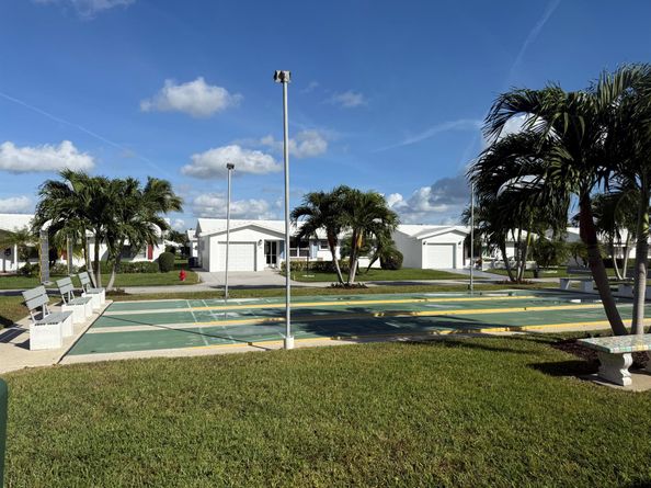 300 SW Golfview Terrace 152, Boynton Beach FL 33426