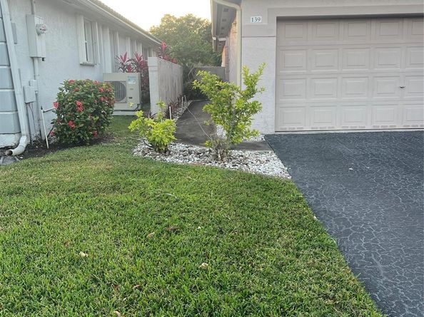 139 NW 72nd Ave, Plantation FL 33317