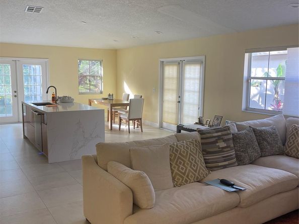 139 NW 72nd Ave, Plantation FL 33317