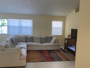 139 NW 72nd Ave, Plantation FL 33317