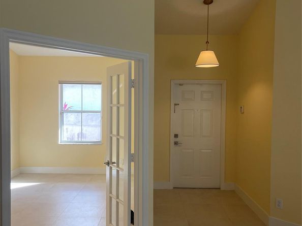 139 NW 72nd Ave, Plantation FL 33317