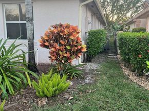 139 NW 72nd Ave, Plantation FL 33317