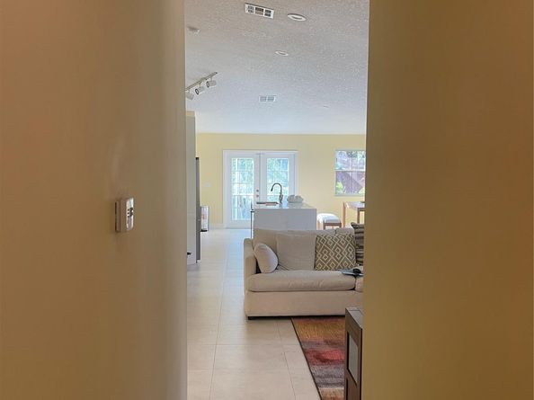 139 NW 72nd Ave, Plantation FL 33317